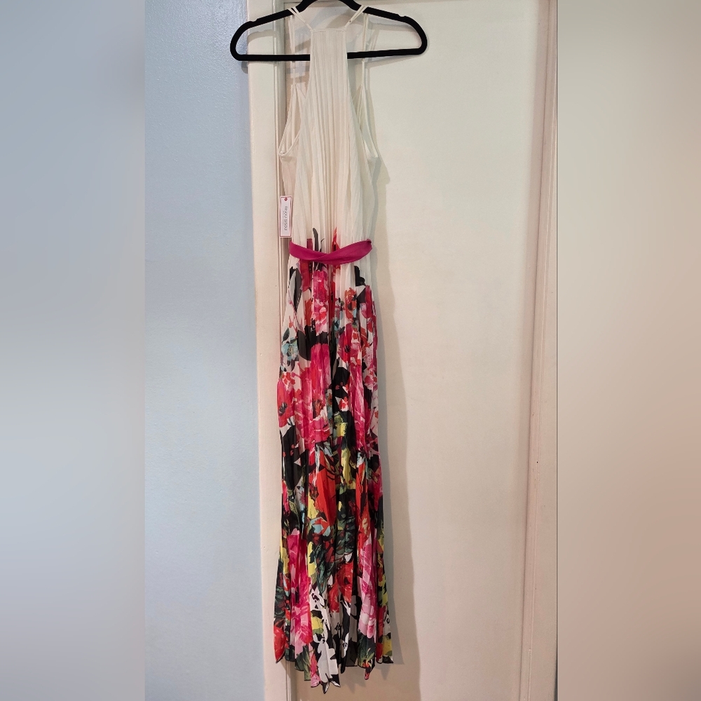 Women's Bisou Bisou Maxi Pleated White With Flower Design, Size 16 - Picture 12 of 15
